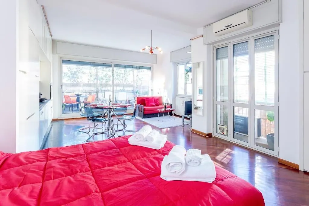 Duomo 10 Min Luxury • Terrazzo • Wi-Fi • Netflix Apartment Milan