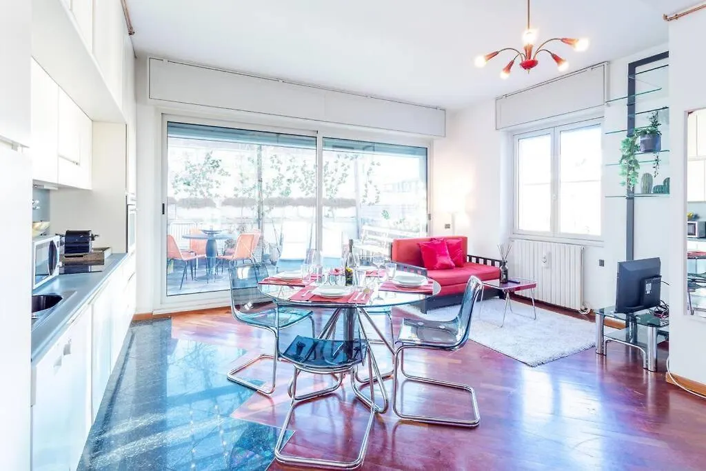 Duomo 10 Min Luxury • Terrazzo • Wi-Fi • Netflix Apartment Milan 0*,  Italy
