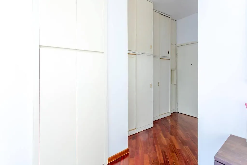Duomo 10 Min Luxury • Terrazzo • Wi-Fi • Netflix Apartment Milan 0*,