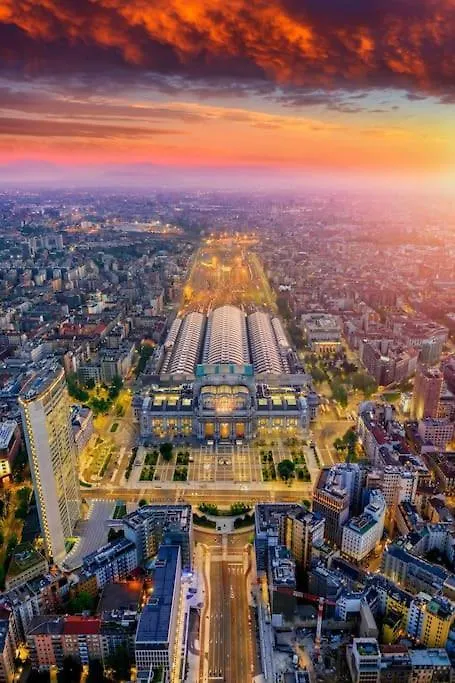 Duomo 10 Min Luxury • Terrazzo • Wi-Fi • Netflix Apartment Milan 0*,  Italy