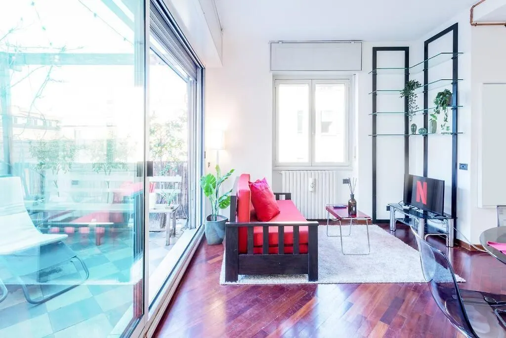 Duomo 10 Min Luxury • Terrazzo • Wi-Fi • Netflix Apartment Milan